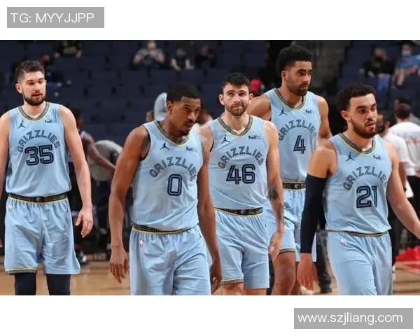 毒蛇队与灰熊激战正酣精彩直播全程回顾与赛后分析