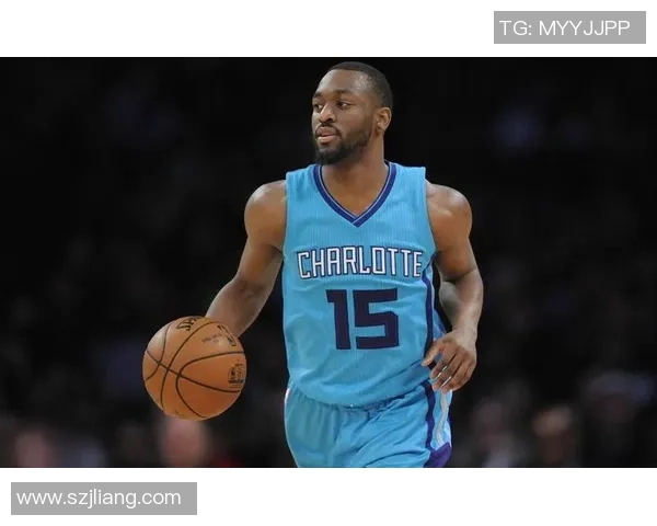 贾雷斯沃克展现潜力成为NBA新星引发球迷热议与期待